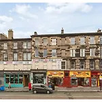 Joivy Elegant 3-Bed Flat Near Edinburgh Castle
