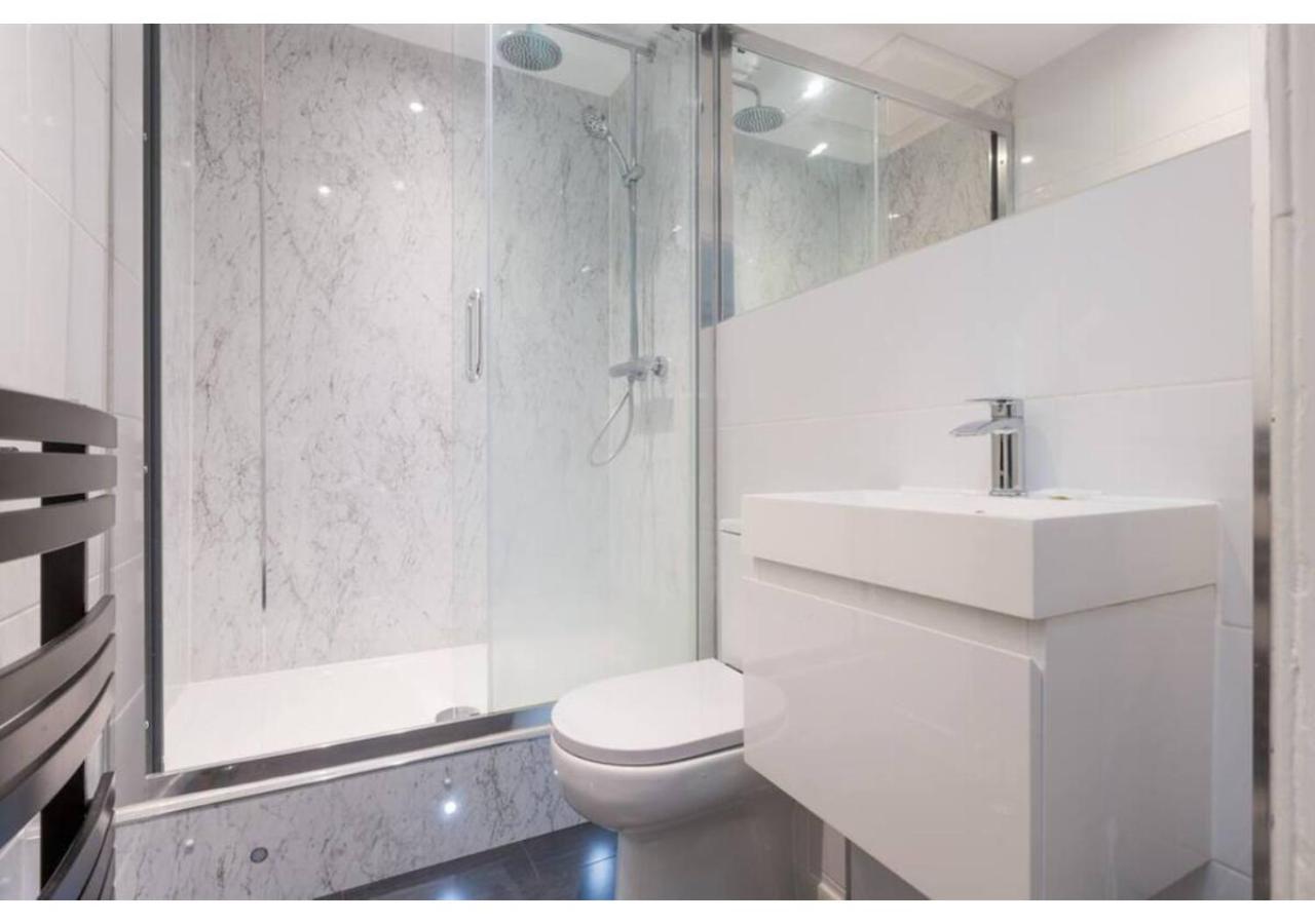 Apartment Joivy Elegant 3-bed Flat Near Castle Edinburgh