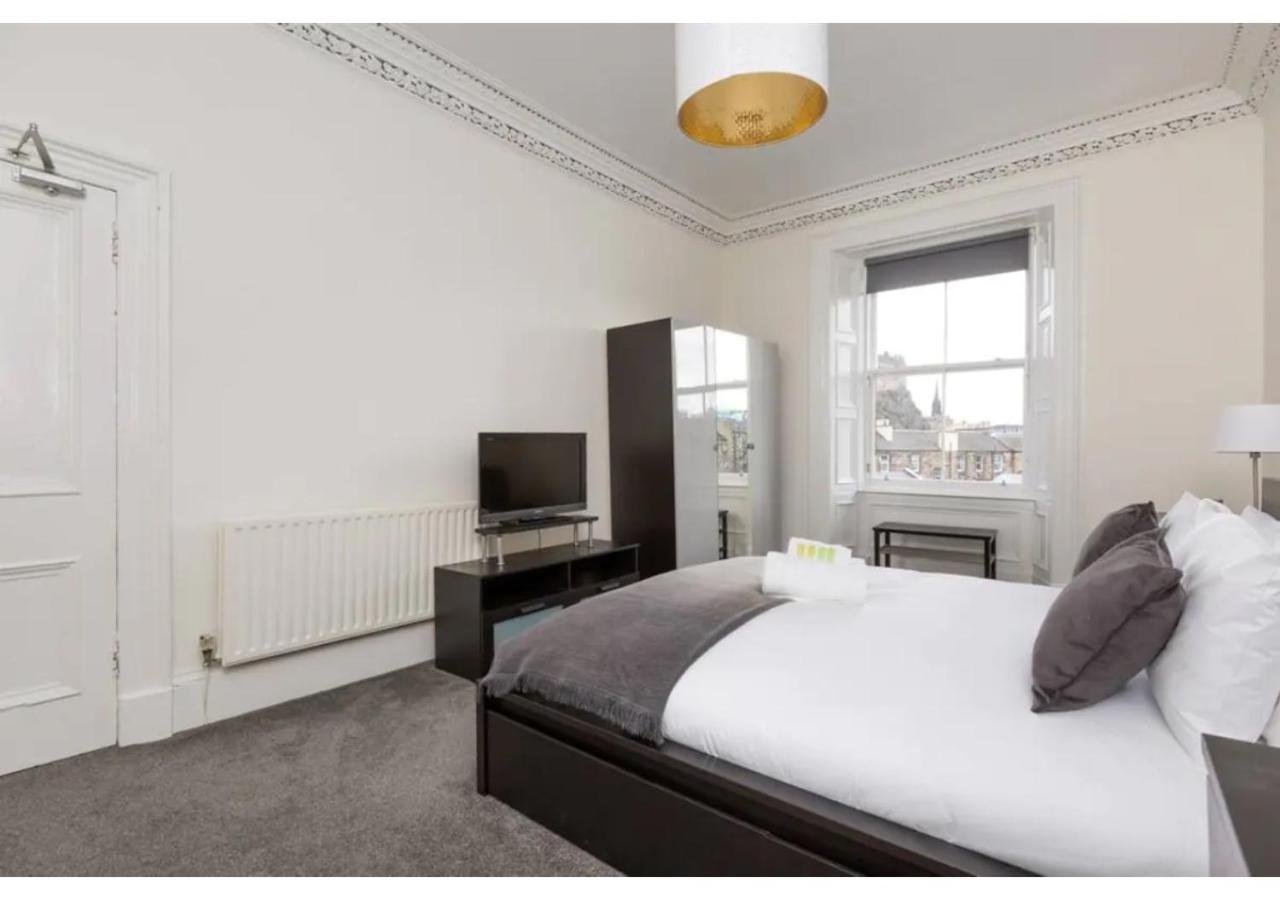Apartment Joivy Elegant 3-bed Flat Near Castle *
